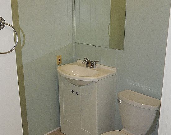 5th image of 246 Essex St APT 1