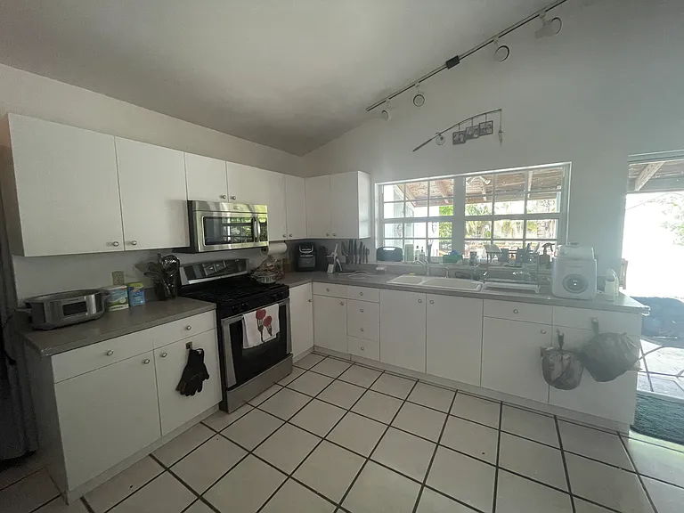 17650 NW 77th Ct — Photo 24