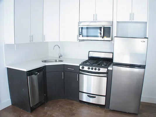 Rented by Bohemia Realty Group | media 18