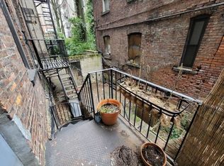256 E 10th St #1M, New York, NY 10009