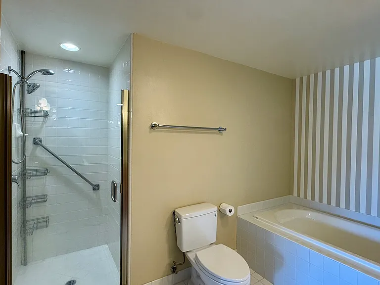 1388 Gough St #907 — Photo 18