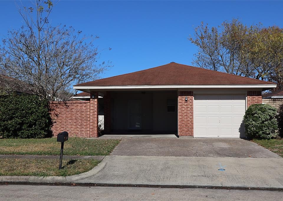 1st image of 2808 Heatherwood Dr
