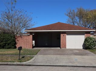 2808 Heatherwood Dr, Baytown, TX 77521