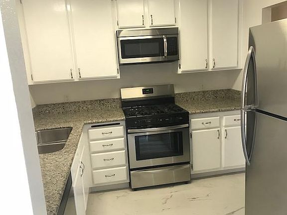 3rd image of 144 N Michigan Ave APT 5