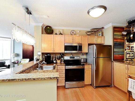 5th image of 222 N Columbus Dr APT 4510
