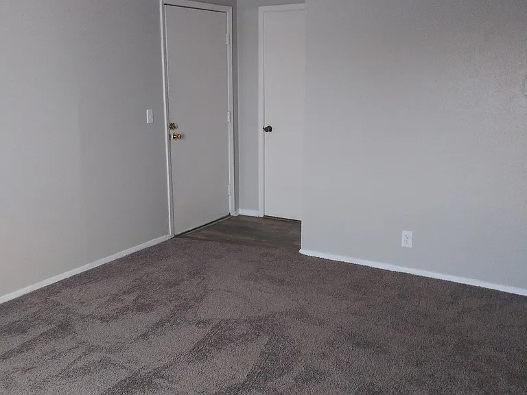 Avalon Meadows Apartments — Photo 5