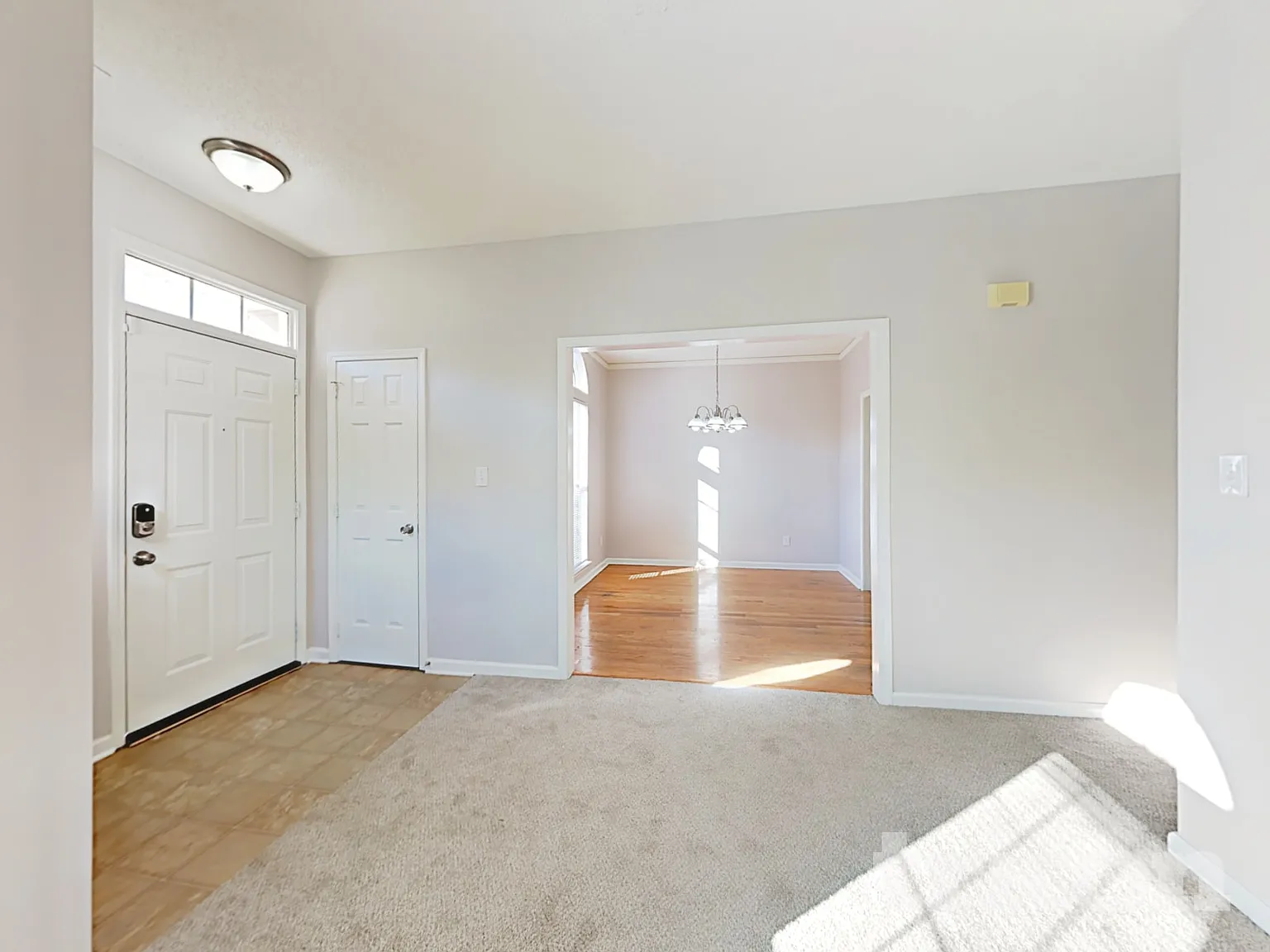 1606 Oak Knoll Lane Charlotte NC — Photo 3