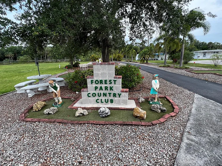 704 Palm Frond Ct — Photo 17