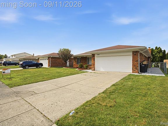 2nd image of 3465 Fox Hill Dr