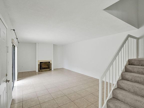 3rd image of 721 7th Court