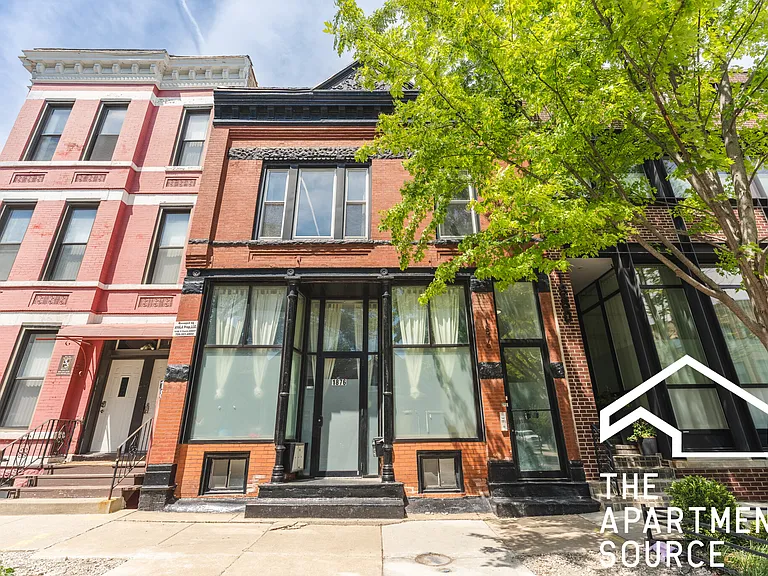 1876 N Hoyne Ave #A — Photo 9