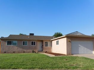 51 W Richert Ave, Clovis, CA 93612