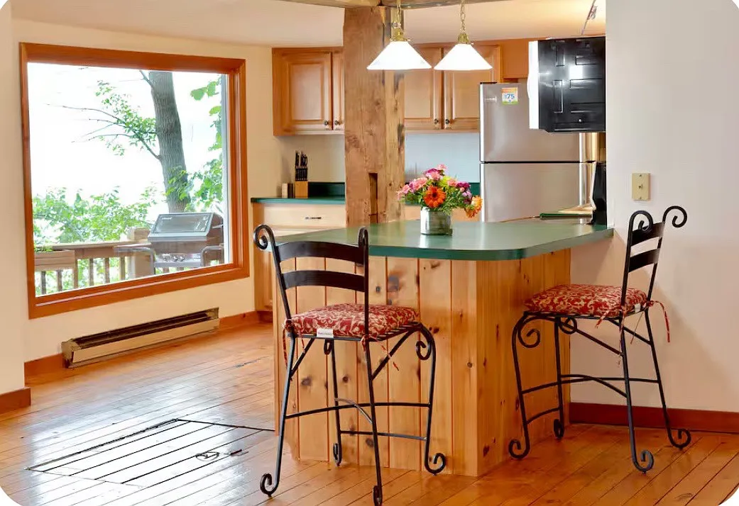 903 E Lakeshore Dr — Photo 4