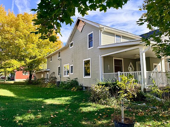 2nd image of 108 N Main St