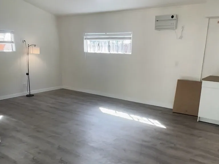 Zena Dr — Photo 2