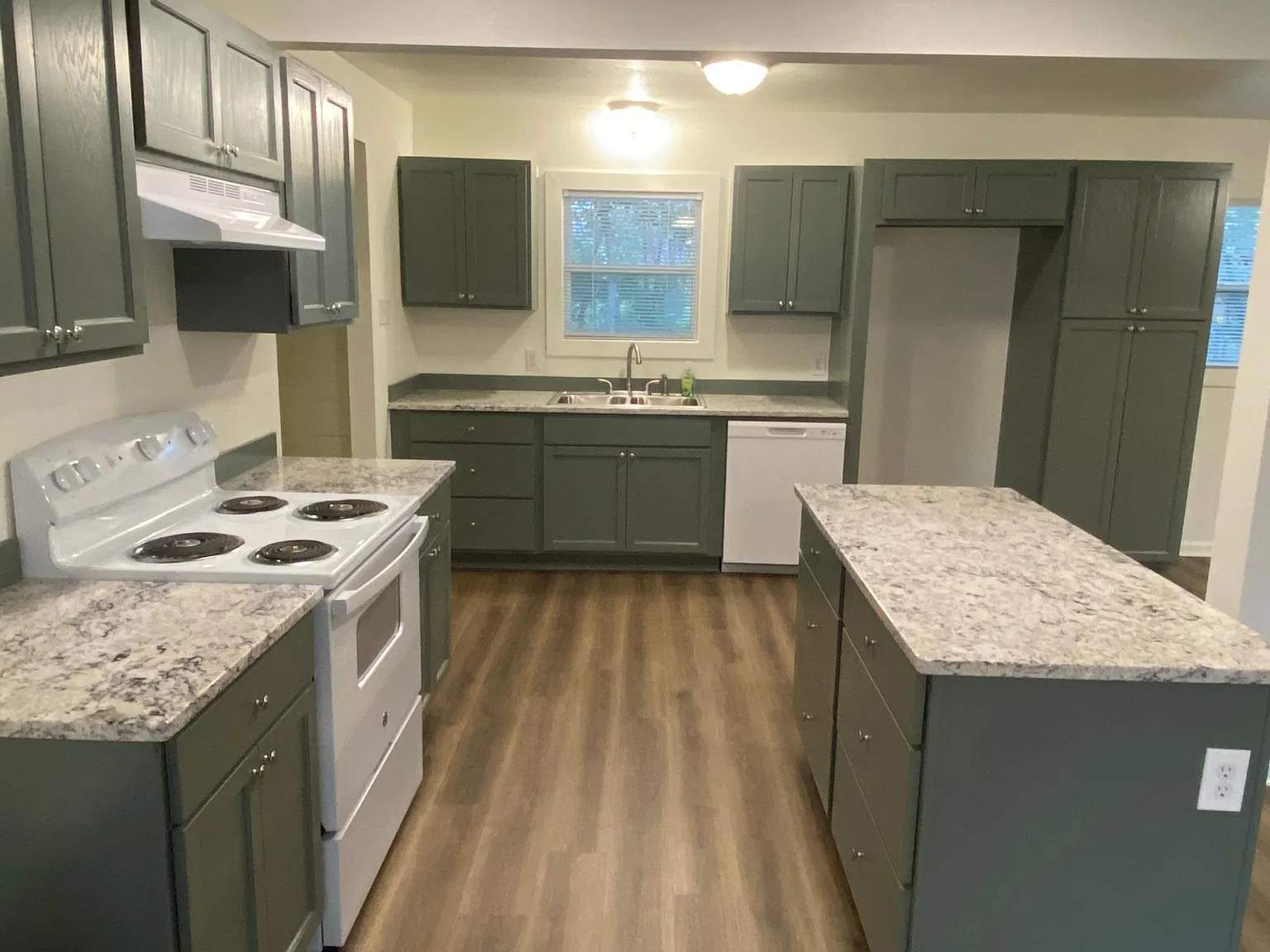 3916 Jan Ave — Photo 2