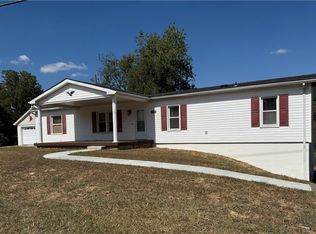 440 Woodvue Ln, Steubenville, OH 43953
