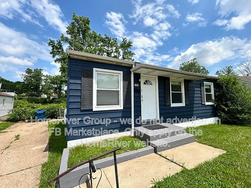 3 bed, 1.0 bath, 854 sqft, $1,450 — Photo 2