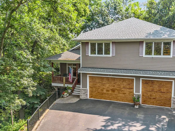 917 Parkview Ln, Victoria, MN 55386