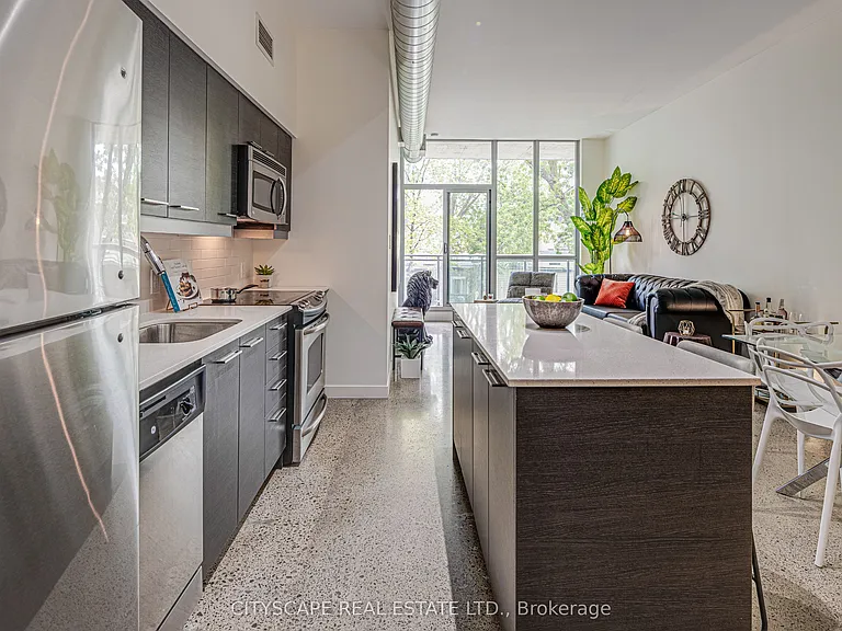 510 King St E #313 — Photo 6
