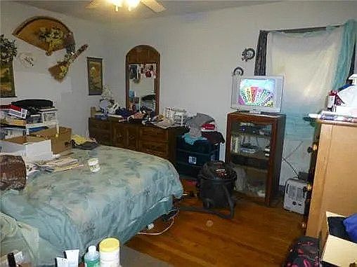 3rd image of 10202 Fremont Ave