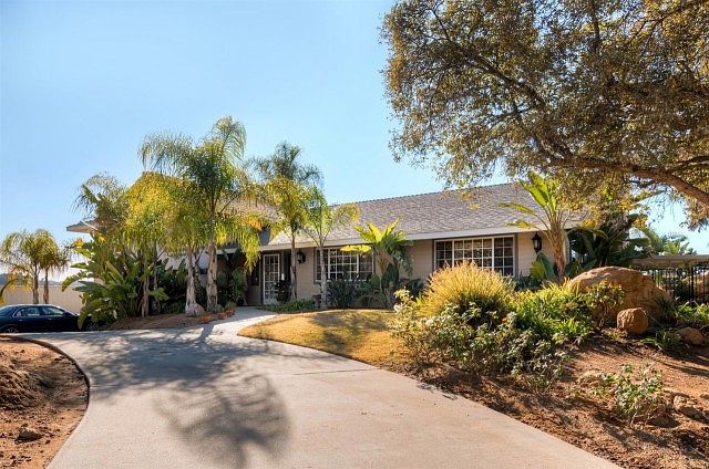 1st image of 12457 Montanya Dr