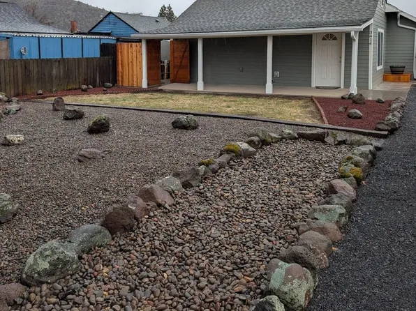 3414 Emerald St, Klamath Falls, OR 97601