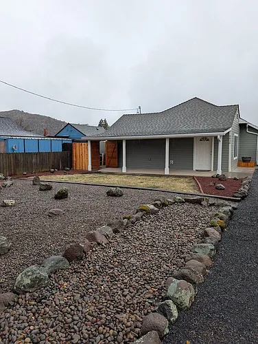 3414 Emerald St Photo 1