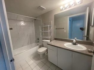 8855 Okeechobee Blvd APT 204, West Palm Beach, FL 33411