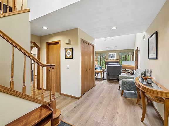 4th image of 422 Game Ridge Trl
