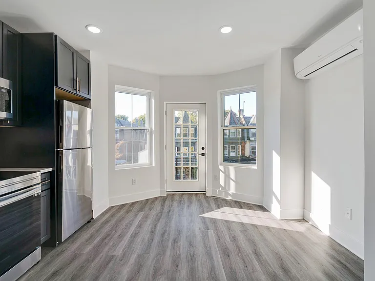 4735 Hazel Ave #3F — Photo 3
