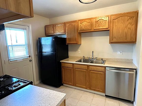 5th image of 890 N Mallard St #1