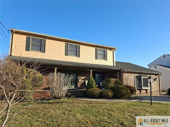 33 Nickel Ave, Sayreville, NJ 08872