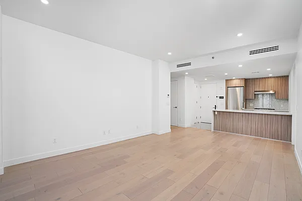 Rented by Nolita Group | media 9
