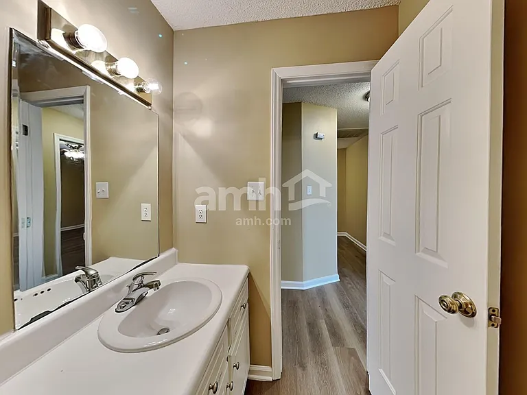 201 Walnut Creek Dr — Photo 14