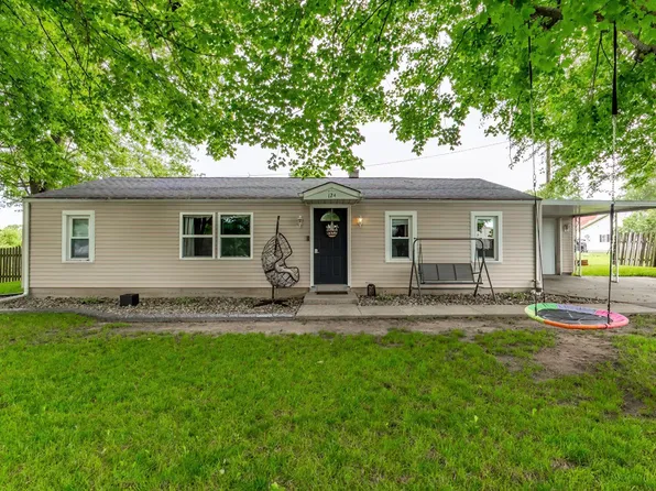 124 N Babcock St, Topeka, IN 46571
