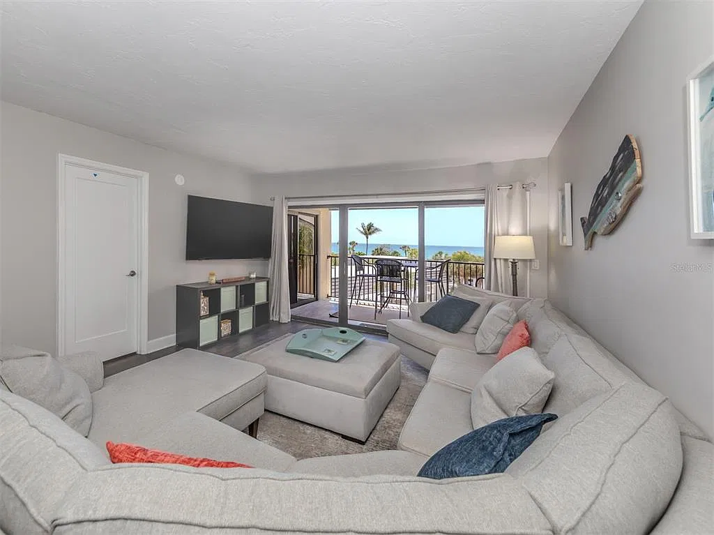 2 bed, 1075 sqft, $3,250 — Photo 4
