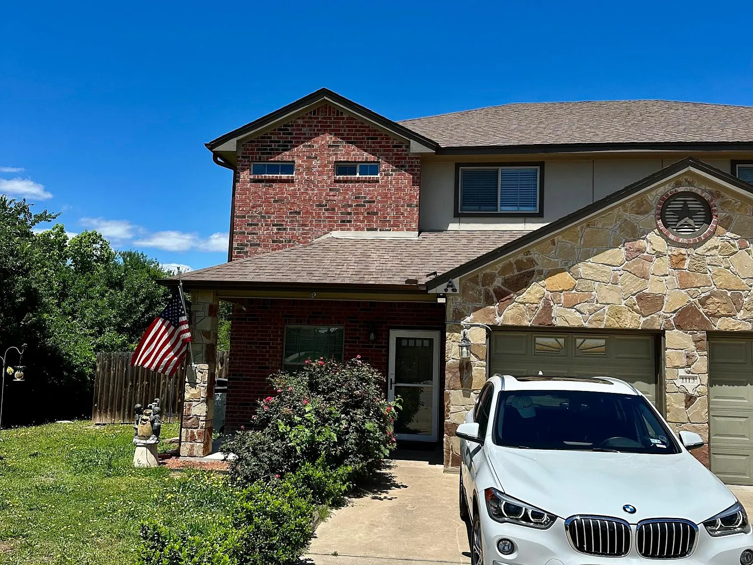 3 bed, 2.5 bath, 1500 sqft, $1,500 — Photo 1
