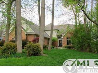 957 Deep Valley Dr, Milford, MI