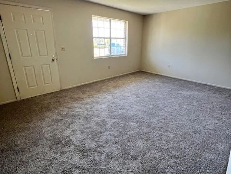 103 Teakwood Dr — Photo 5