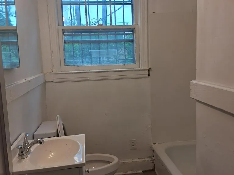 121 Brookland Cir — Photo 7