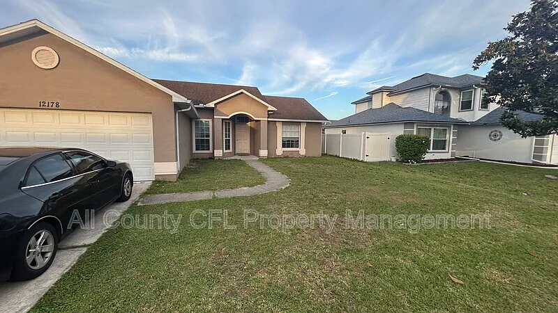 12178 Blackheath Cir