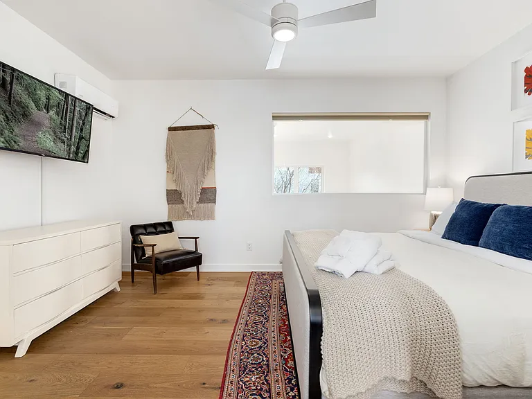 502 SE Tourmaline Mews — Photo 8