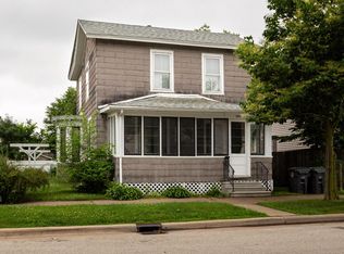 524 Division St, La Crosse, WI 54601