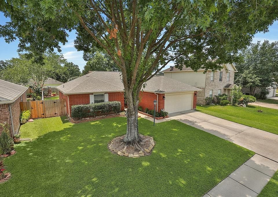1st image of 7110 Greenwood Point Dr