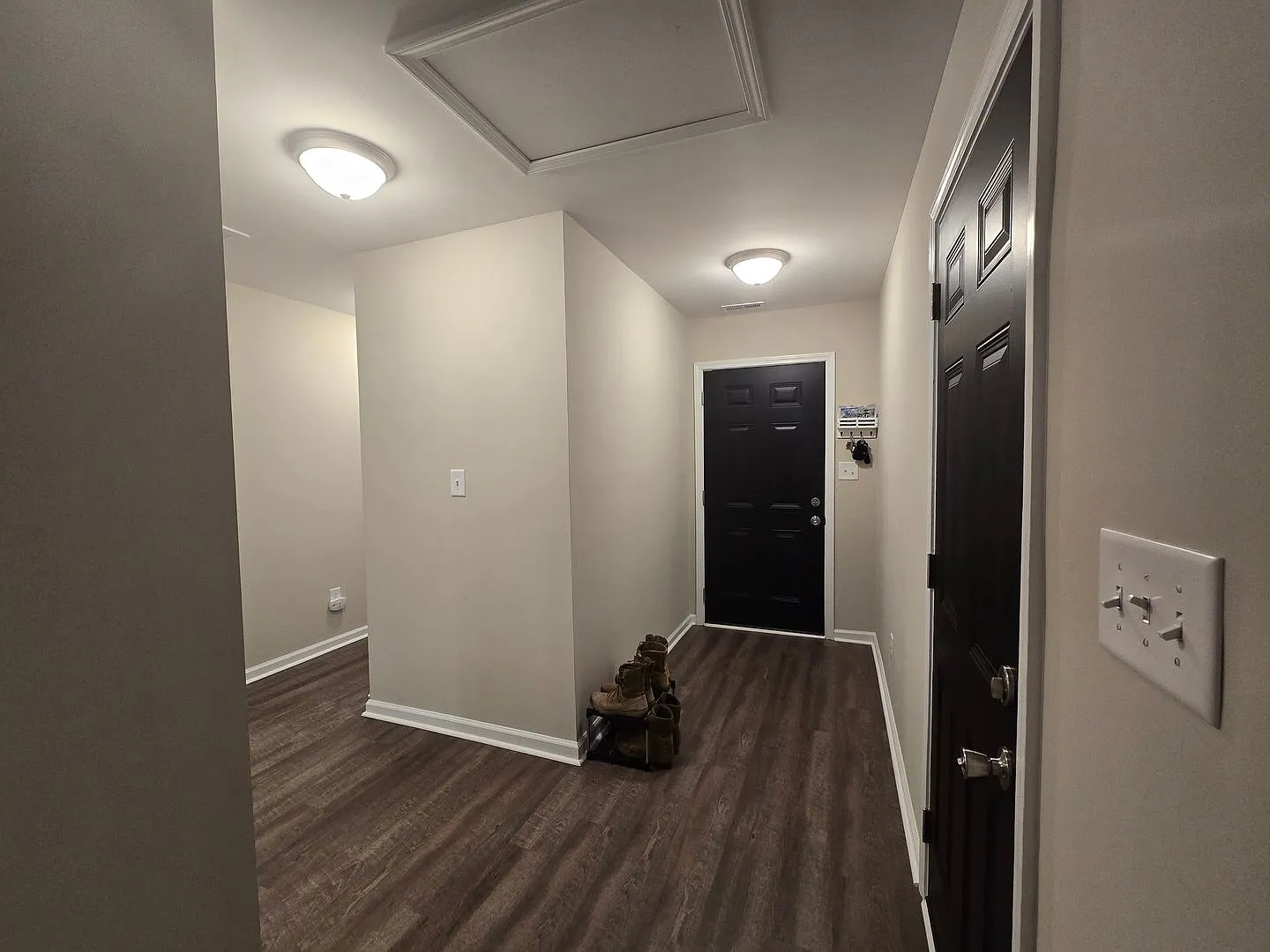 New Listing!! — Photo 2
