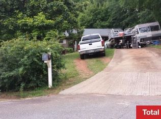 96 Hilltop Cir, Auburn, GA 30011