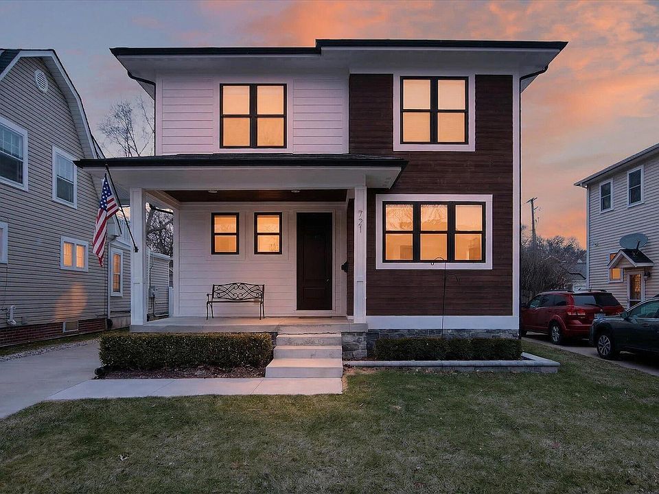 1st image of 721 E Farnum Ave