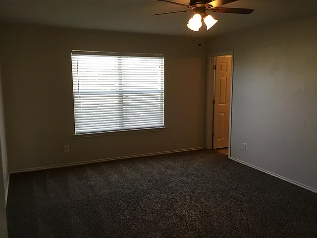 9019 Walnut Spgs — Photo 12
