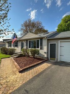 33 Pershing Ave, South Hadley, MA, 01075
